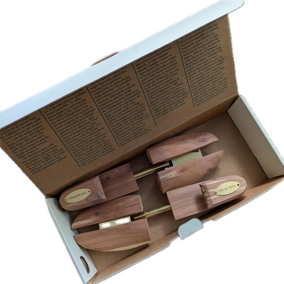 harry rosen woodlore cedar shoe trees size medium 41-42 - Picture 1 of 4